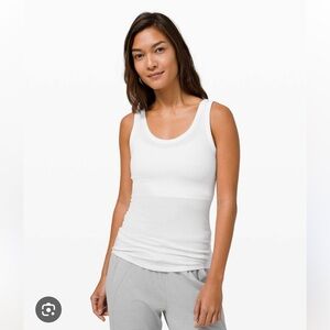 NWT Lululemon 'Hold Tight' Ribbed Scoop Neck Tank Top (White) -Size 4 Retail $48